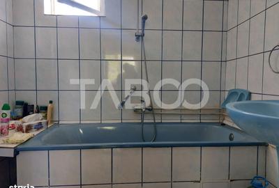 Casă cu 3 camere decomandat în Prislop - 16