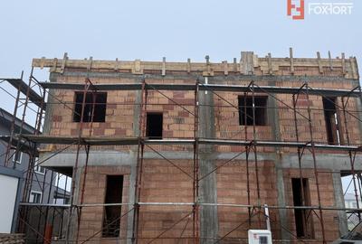 Duplex cu 3 camere si teren de 247 mp de vanzare in localitatea Sacalaz - 7