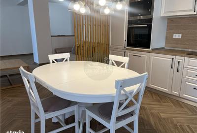 Apartament cu 3 camere, mobilat în Central