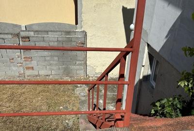 Casa cu 2 apartamente zona Mehala - 15