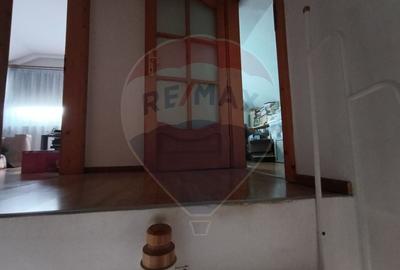 Casă individuală cu 5 camere cu Teren 343 Mp în Est - 14