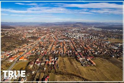 Teren de 1000 mp, în Central - 18