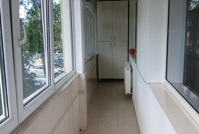 Apartament cu 2 camere decomandat în Cornișa - 1