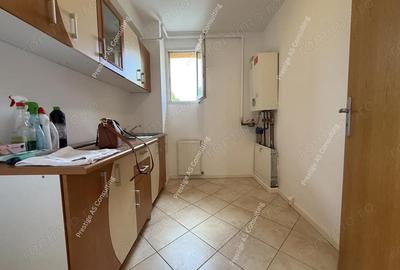 Spațiu comercial, de 67 mp, în Girocului - 10