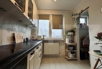 Apartament cu 4 camere semidecomandat în Dacia