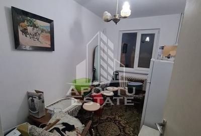 Apartament cu 3 camere, semidecomandat, parter inalt, zona Sagului - 2
