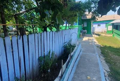 Casă cu 2 camere cu Teren 844 Mp în Brăești - 13