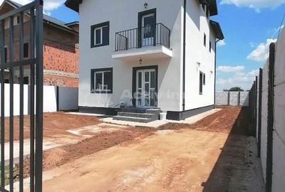 Casă cu 5 camere cu Canalizare în Rahova - 15