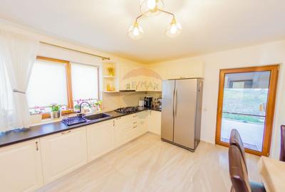 Casă cu 6 camere cu Teren 2823 Mp în Tăuții de Sus - 13