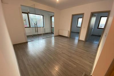 Cartierul Solar - 3 Camere - Mutare Imediata - 5