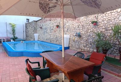 Casa cu piscina de vanzare in zona Piata Centrala Galati Casa cu piscina de vanzare in zona Piata Centrala Galati - 2