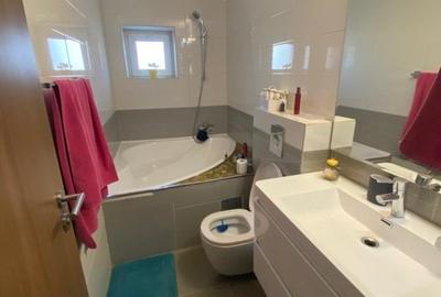 Apartament cu 3 camere decomandat, mobilat în 13 Septembrie - 18