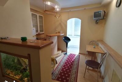 Apartament cu 2 camere decomandat în Central - 2