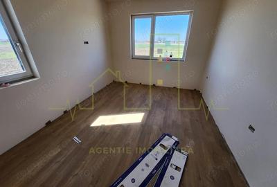 Casă cu 5 camere cu Teren 380 Mp în Moșnița Veche - 6