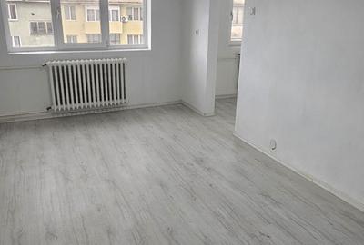Garsonieră decomandată în Central - 6