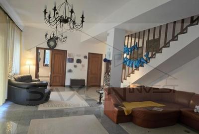 Casa - Vila  Damaroaia 9 camere 300mp - 2