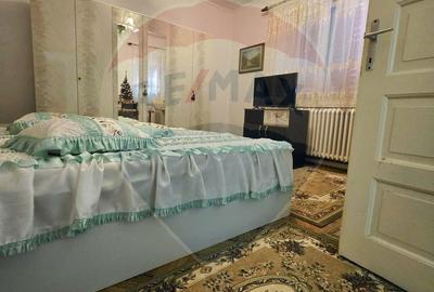 Casă cu 5 camere cu Teren 816 Mp în Central - 5