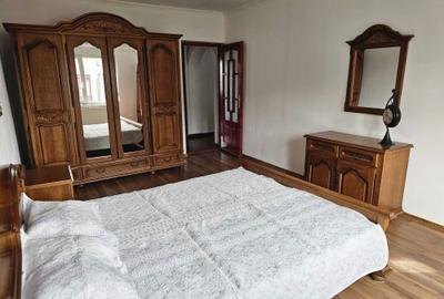 Apartament cu 3 camere decomandat în Central - 2