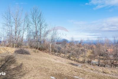 Teren de 2495 mp, în Bran