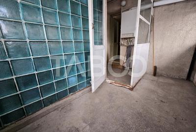 Apartament decomandat 4 camere 4 balcoane 2 bai etaj 1 Central Sibiu - 21