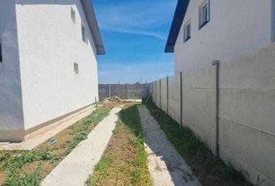 Casă cu 4 camere cu Teren 237 Mp în Central - 16