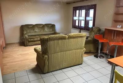 Garsonieră decomandată, mobilată în Bucovina