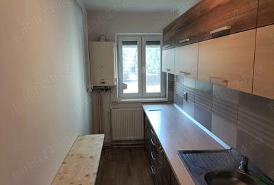 Apartament de vanzare - 3