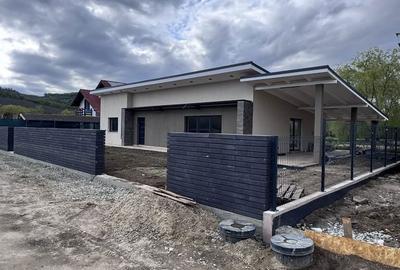 Casă cu 4 camere cu Teren 500 Mp în Central - 14