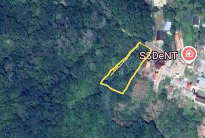Teren de 2200 mp, în Central