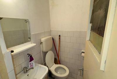 Apartament cu 3 camere semidecomandat în Central - 9