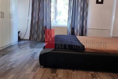 Garsonieră decomandată în Unirii