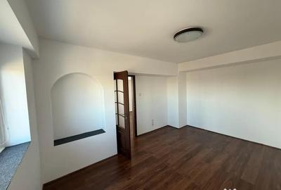 Apartament cu 3 camere semidecomandat, mobilat în Tineretului - 2