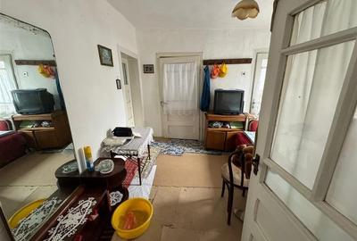 Casa si teren de vanzare in Tifesti - Sat Olesesti 30.000 Euro - 13