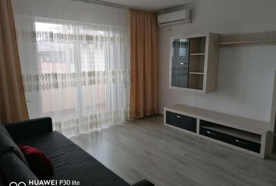 Apartament cu 2 camere decomandat, mobilat în Central