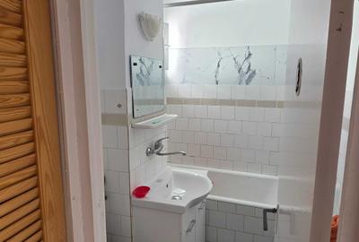 Apartament cu 3 camere semidecomandat în Central - 6