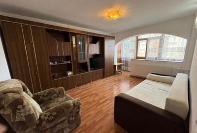 Apartament cu 2 camere decomandat, mobilat în Eroii Revoluției