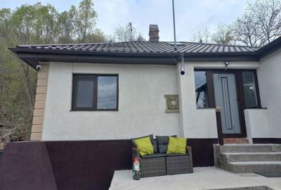 Casă cu 3 camere în Central - 1