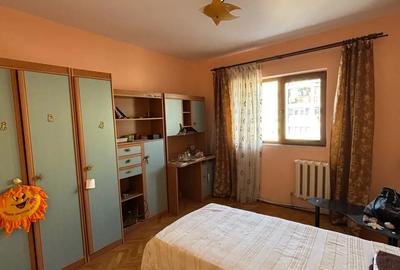 Apartament cu 3 camere decomandat în Central - 4