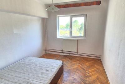 Apartament cu 3 camere decomandat în Alfa - 7