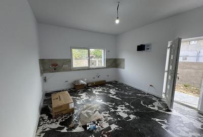 1/2 Duplex Parter Sanmihaiu Roman ,3 Camere,2 Bai,Toate Utilitatile - 3