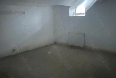Spațiu comercial, de 120 mp, în P-ța Maria - 7