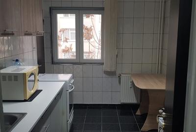 Apartament cu 3 camere decomandat în P-ța Alba Iulia - 3