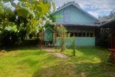 Casă individuală cu 4 camere cu Teren 1280 Mp în Băicoi - 1