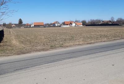 Teren de 2325 mp, în Central - 4