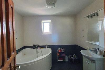 Casă cu 5 camere cu Teren 960 Mp în Valea Lupului - 7