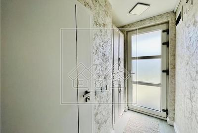 Casa de vanzare in Sibiu - la cheie - 4 camere, 3 bai, terasa - 16