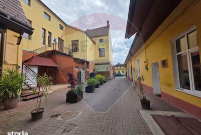 Spațiu comercial, de 179 mp, în Central - 9