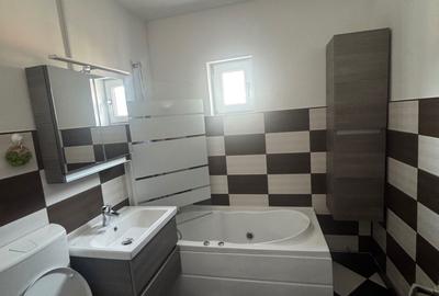 Apartament cu 2 camere decomandat în Central - 1