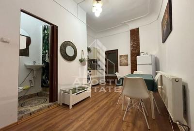 Apartament cu o camera,etajul 1, centrala proprie, zona Centrala - 3
