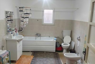 Casă cu 4 camere în Cernișoara - 3